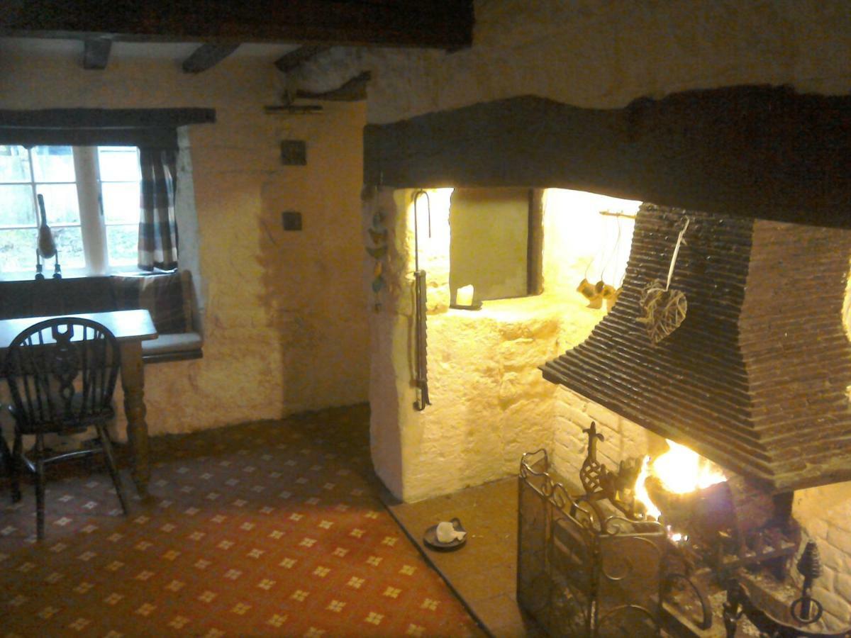 The Crown Inn Alvediston ภายนอก รูปภาพ