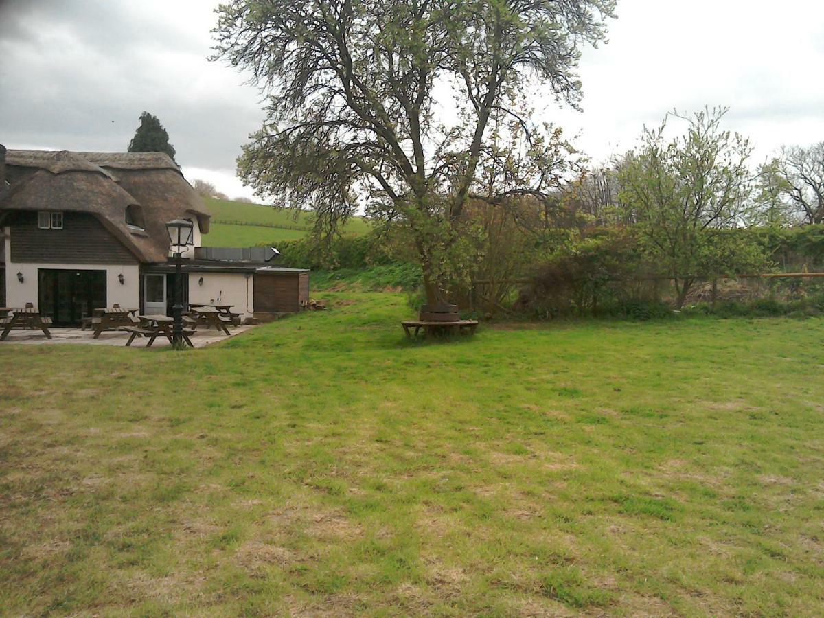 The Crown Inn Alvediston ภายนอก รูปภาพ