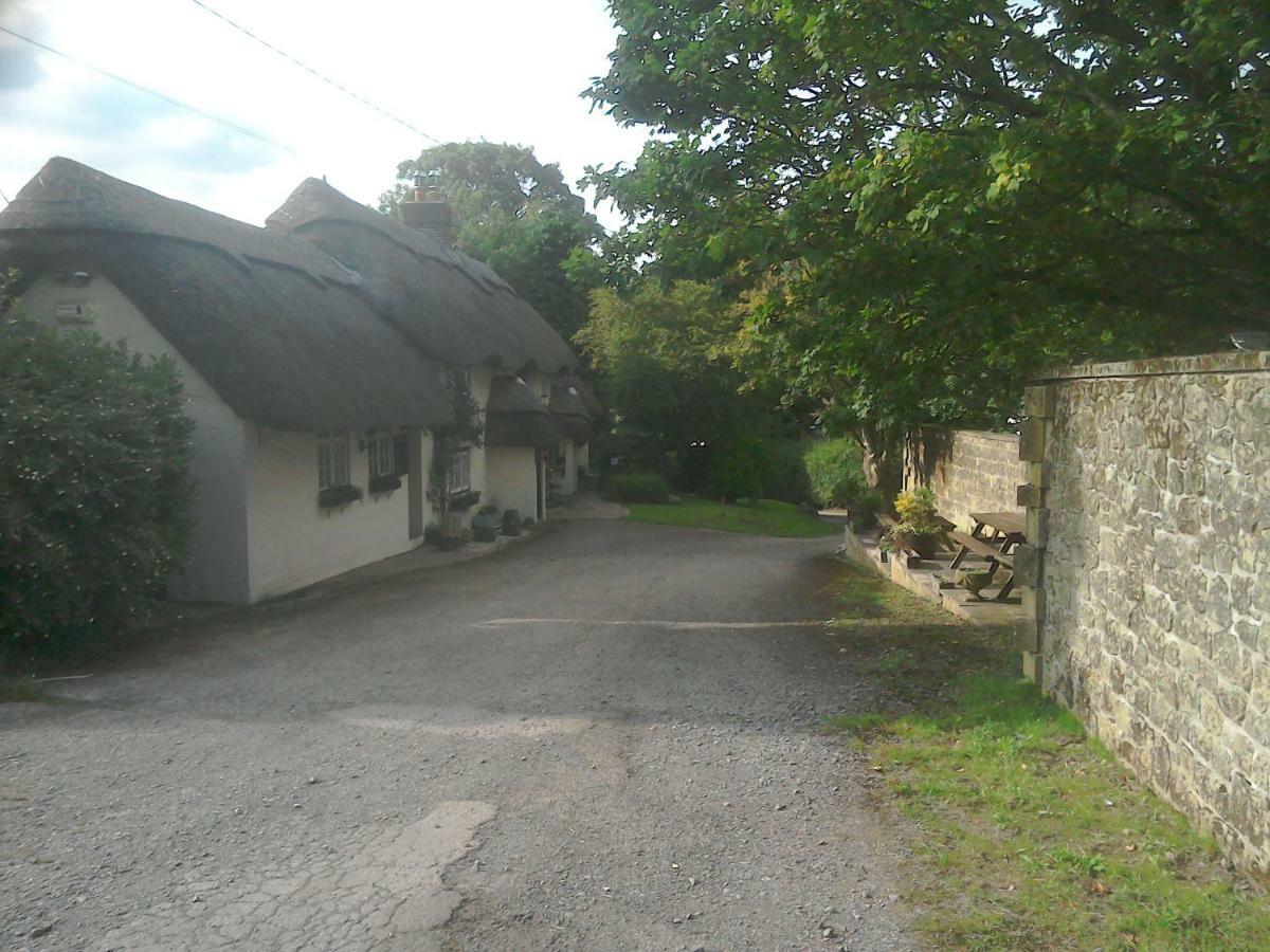 The Crown Inn Alvediston ภายนอก รูปภาพ