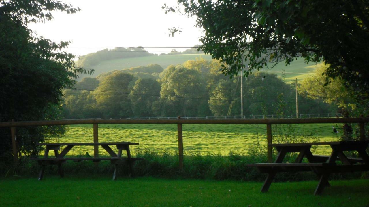 The Crown Inn Alvediston ภายนอก รูปภาพ