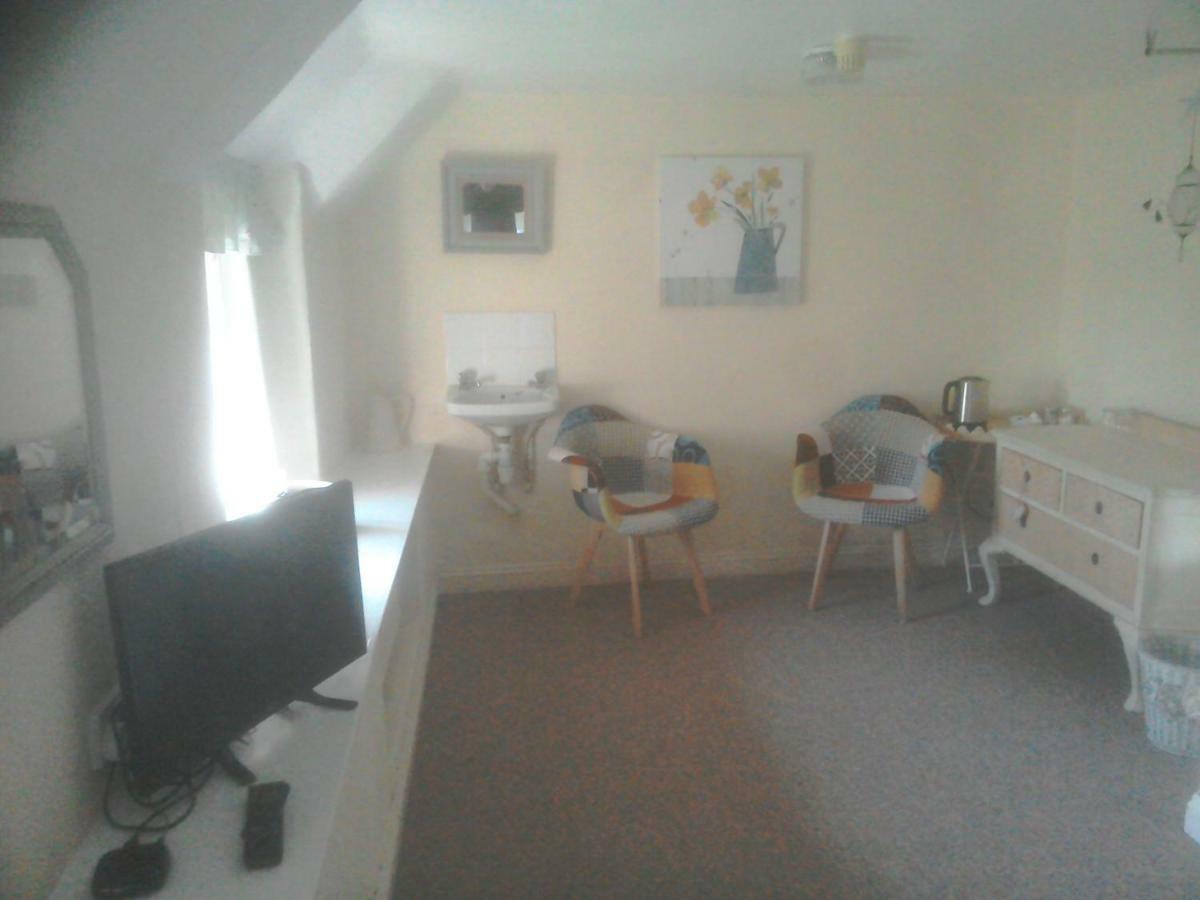 The Crown Inn Alvediston ภายนอก รูปภาพ