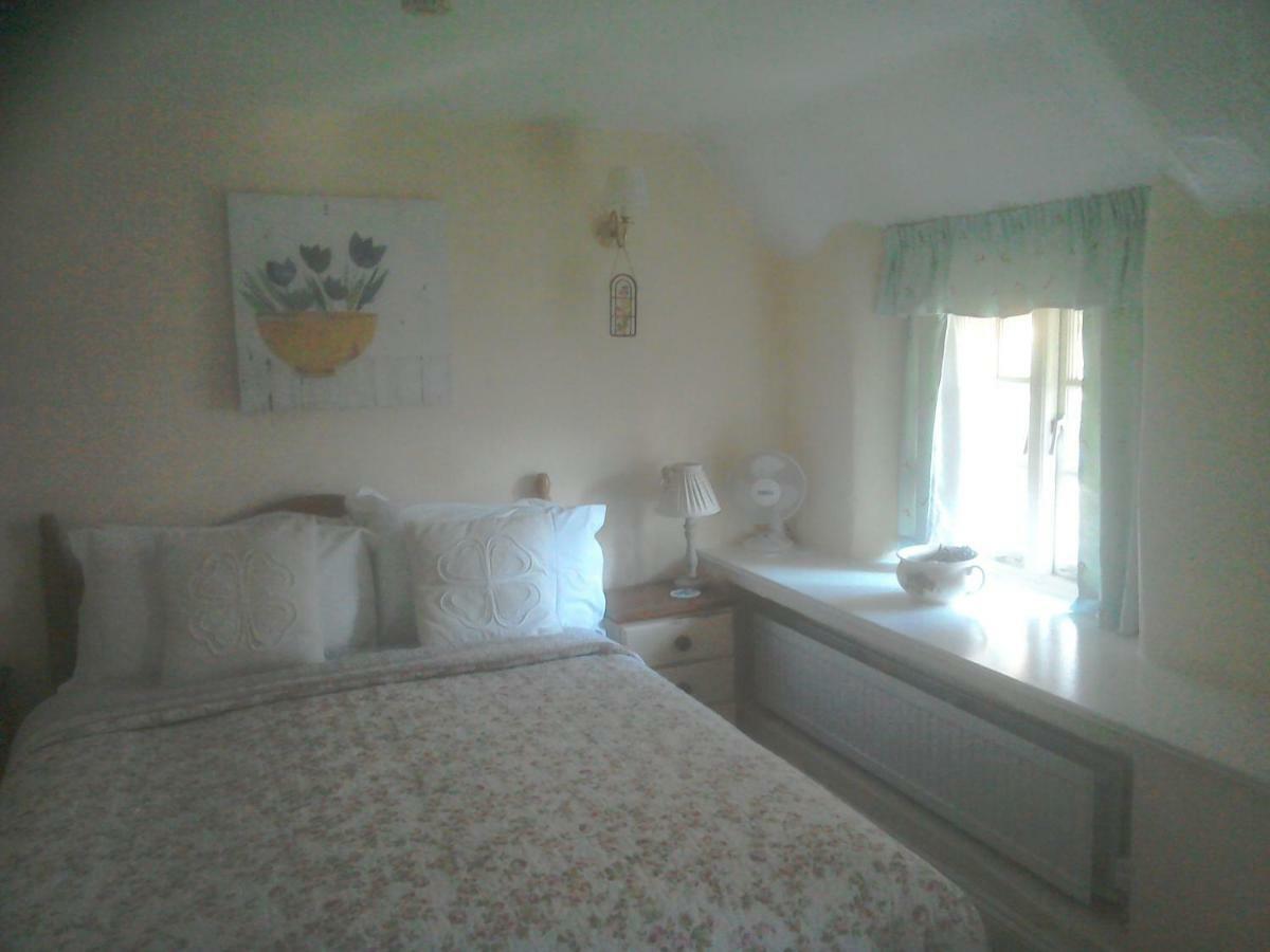 The Crown Inn Alvediston ภายนอก รูปภาพ