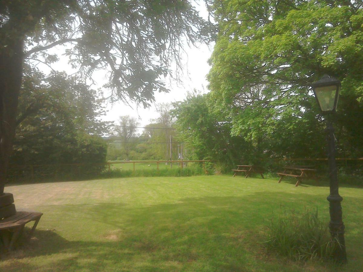 The Crown Inn Alvediston ภายนอก รูปภาพ